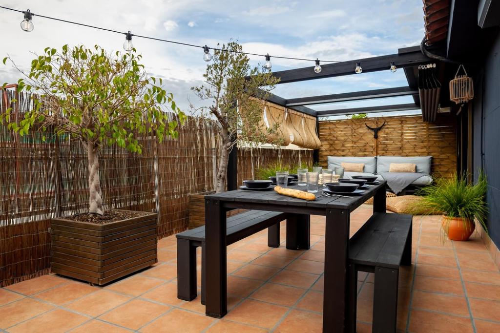 Quemu - 2 bedrooms in Eixample Esquerra, Barcelona