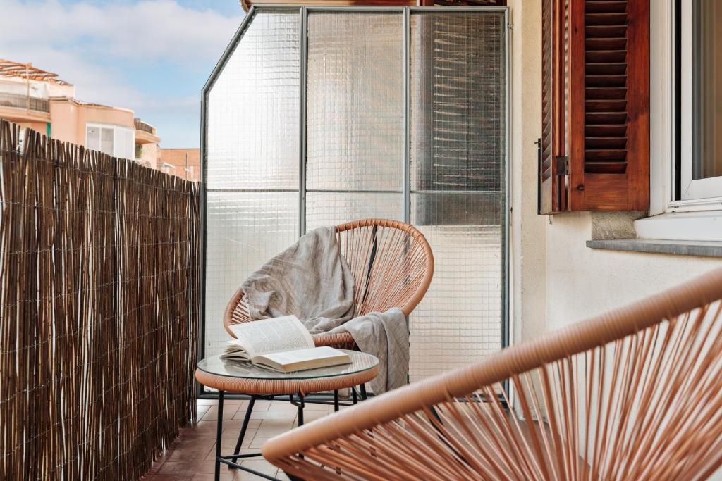 Levent - 3 bedrooms and terrace in Sant Antoni, Barcelona