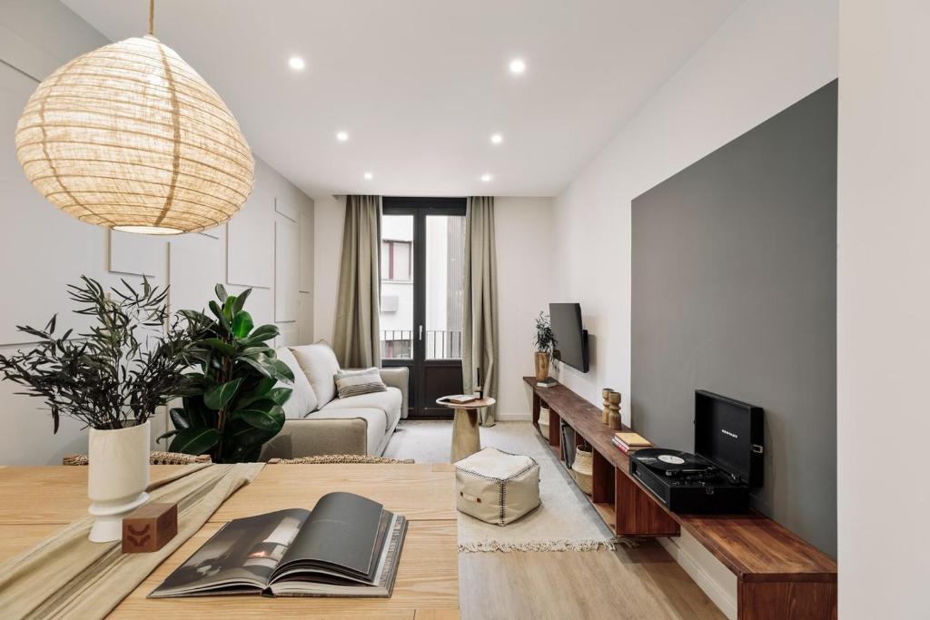 Cava - 2 bedrooms and terrace in Ciutat Vella, Barcelona
