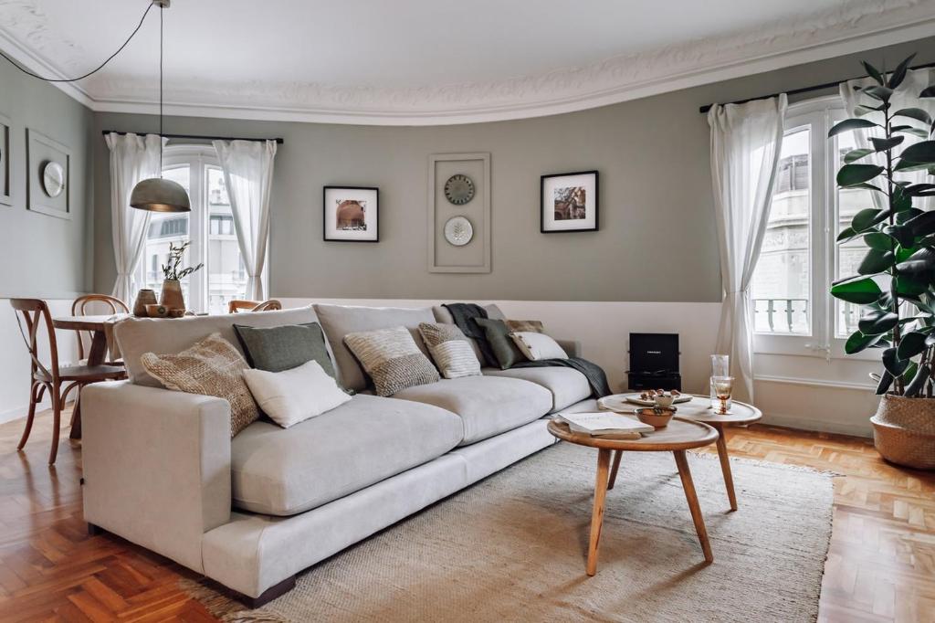 Olvera - 3 bedrooms in Eixample Dreta, Barcelona