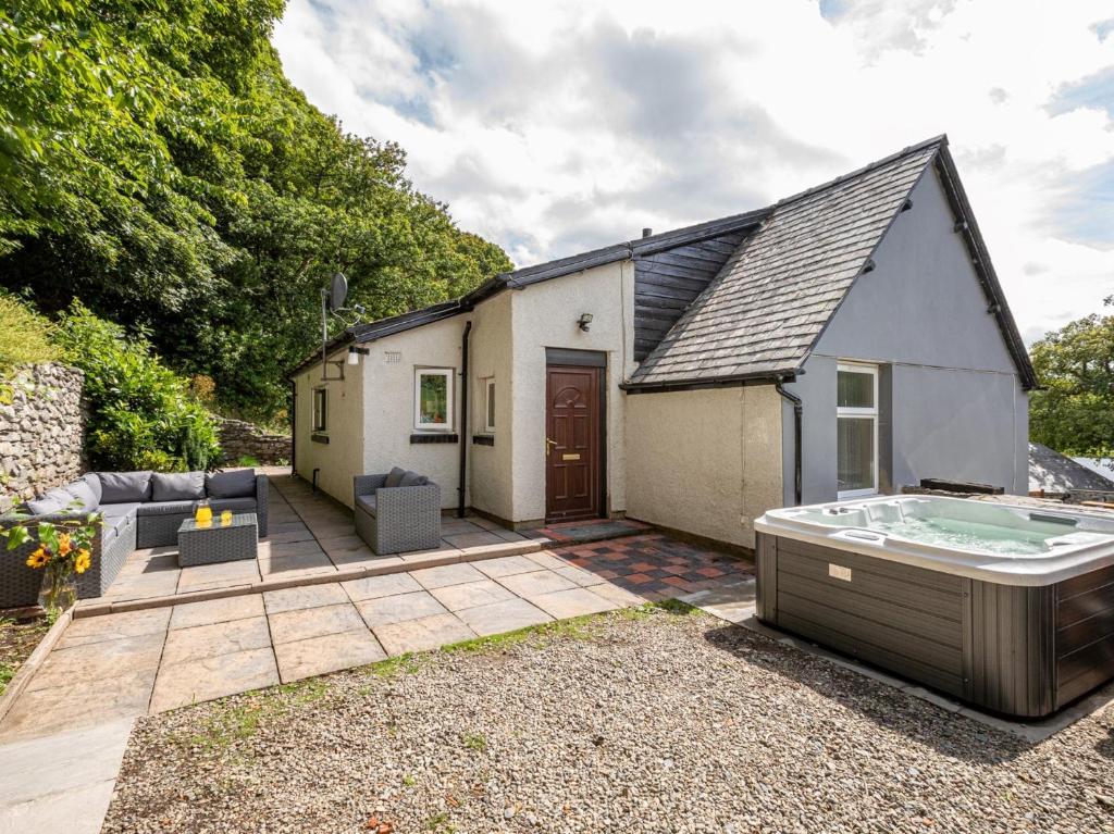 4 Bed in Bala 75288, Llandderfel