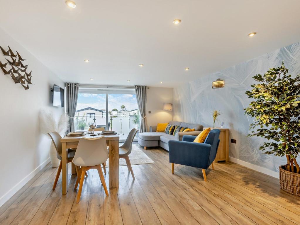 2 Bed in Westward Ho 65074, Northam