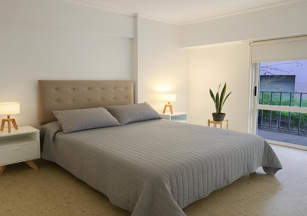 Departamento II en Maral 14, Colon, zona Guemes - 1