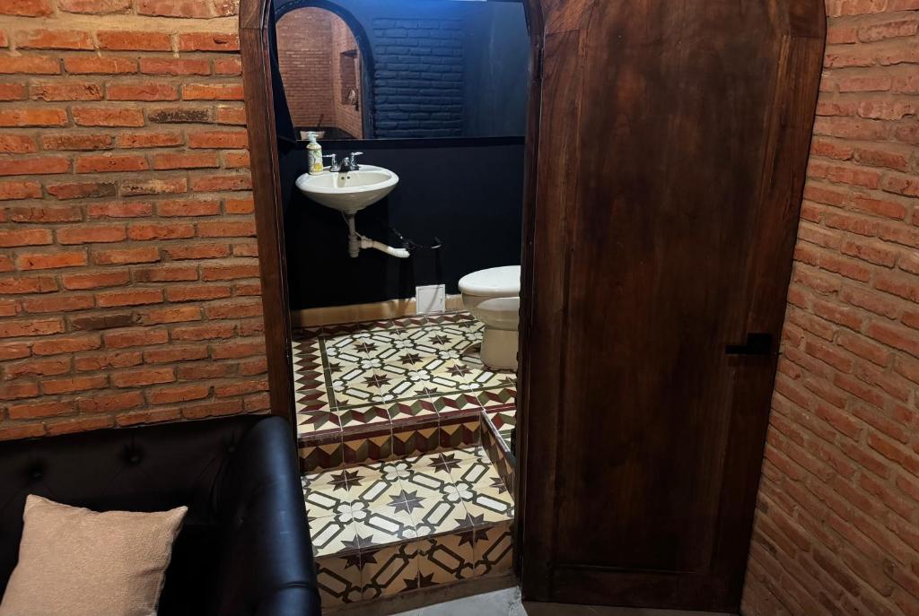 Cava prado, Estación El Salto