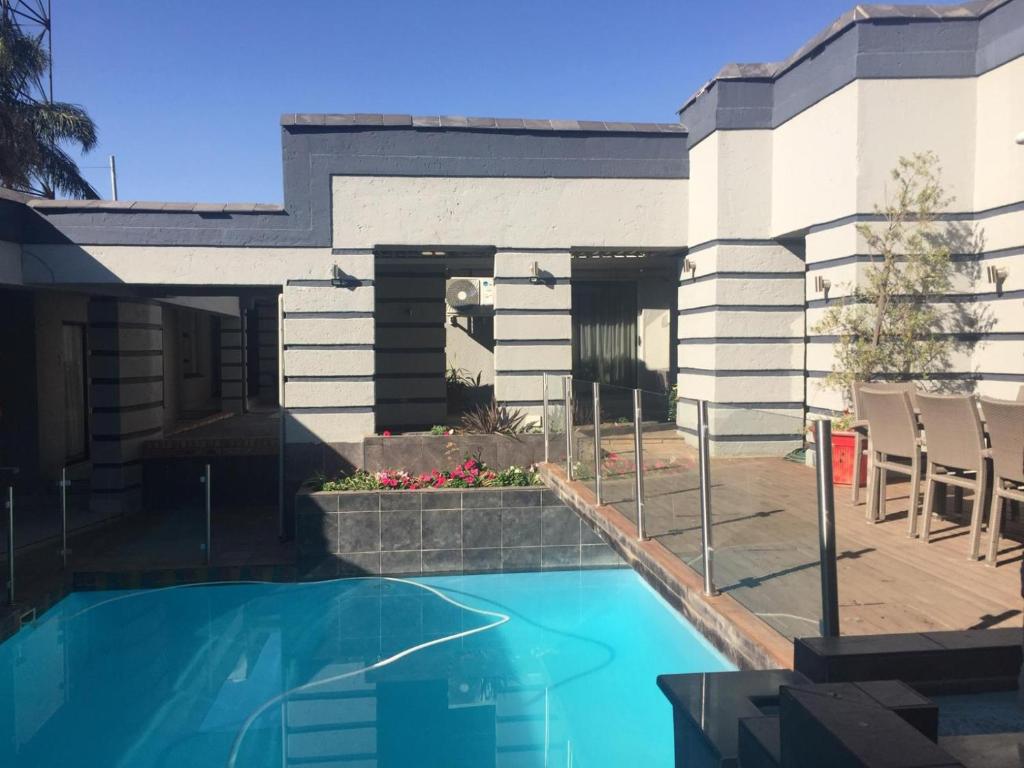 Orchids Lodge, Fourways