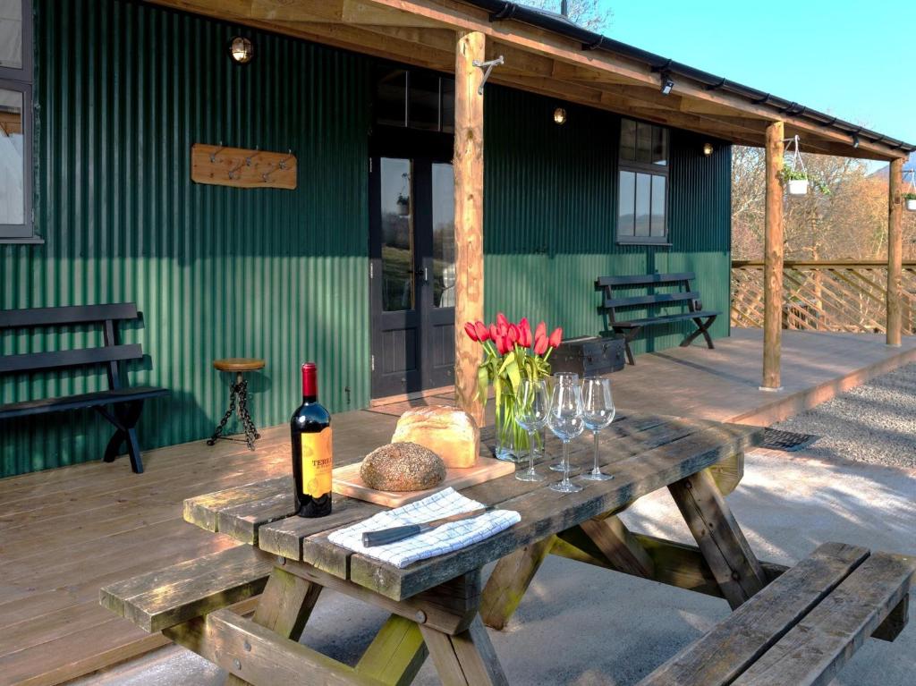 2 Bed in Pantygelli BN246, Abergavenny