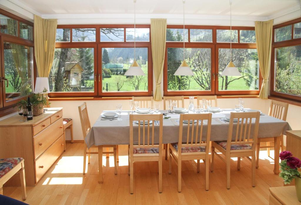 Villa Schnuck ــ Chalet mit Sauna in Bad Gastein - 4