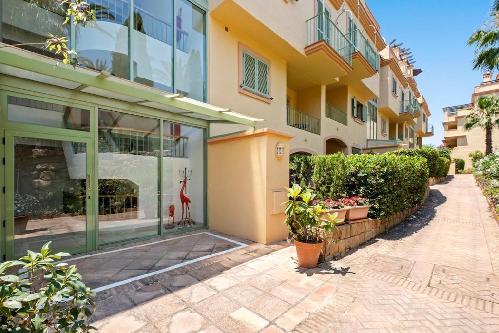 2 bed apartment Los Flamingos - 2