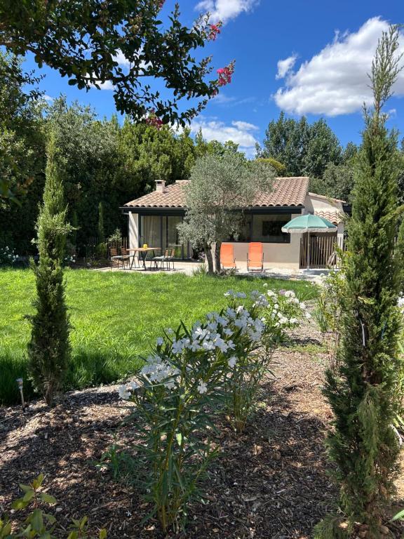 Aux portes d'Arles, havre de paix entre Alpilles et Camargue, calme et campagne, Arles