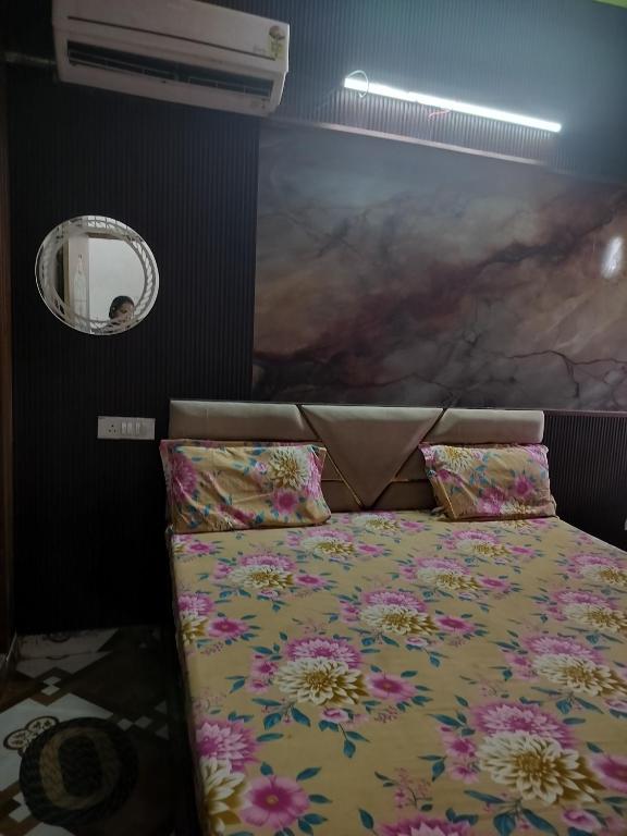 Govind dham, Vrindavan