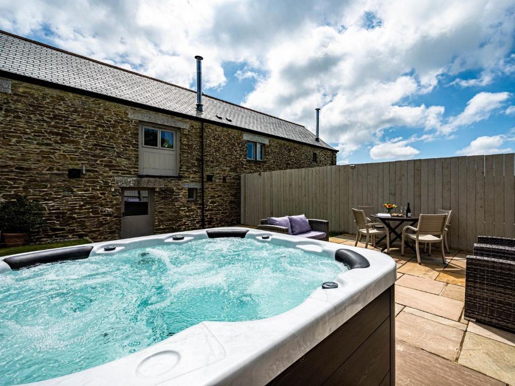 2 bed property in Boscastle 81245, Camelford