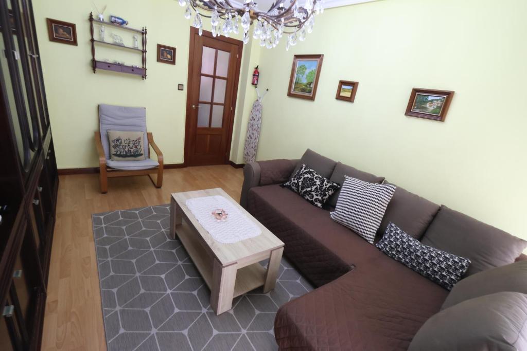 Apartamento con encanto y vistas en playa San Lorenzo - 2