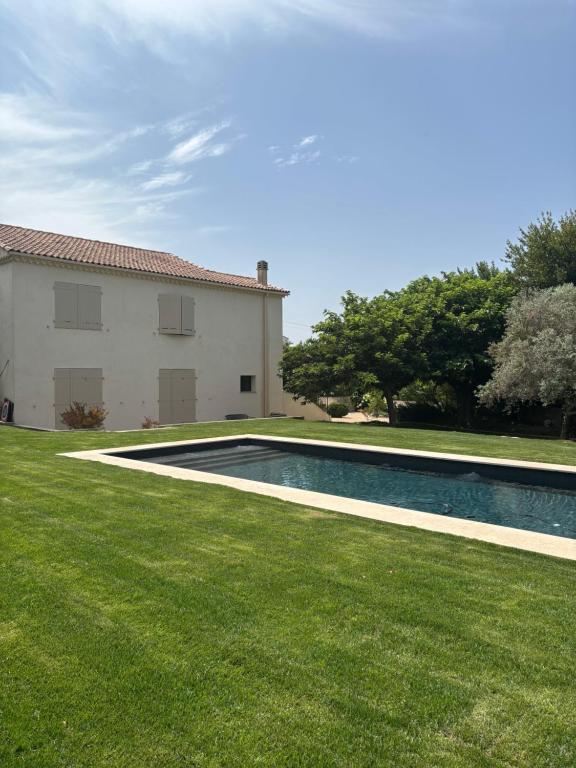 Maison familiale avec piscine - 3