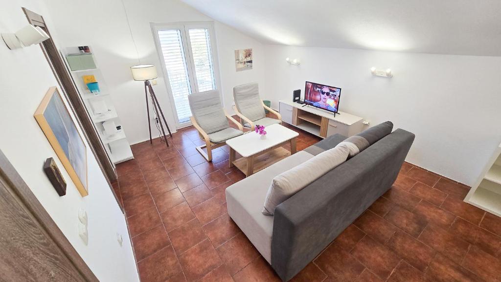 Apartments Zora, Sea View Balcony, Free Parking in Dobrota Kotor - 2