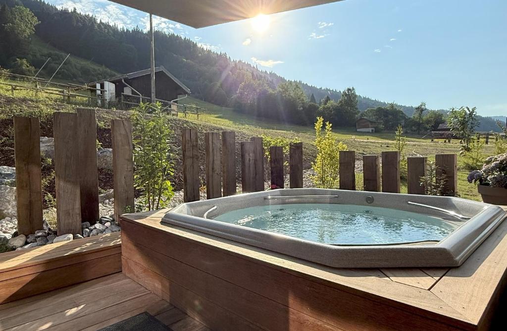 Hot tub, La Clef des Champs in Morzine