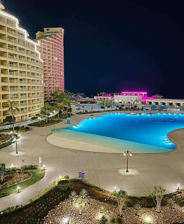 بورتو السخنه pyramids, Ain Soukhna