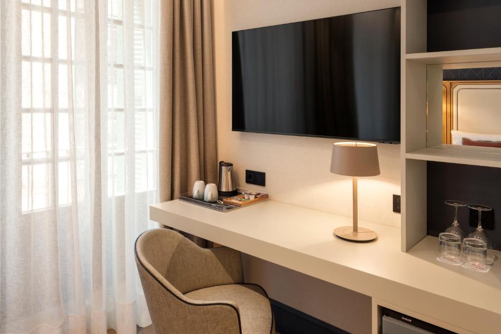 Catalonia Puerta del Mar — Hotel rooms in Malaga, Andalusia