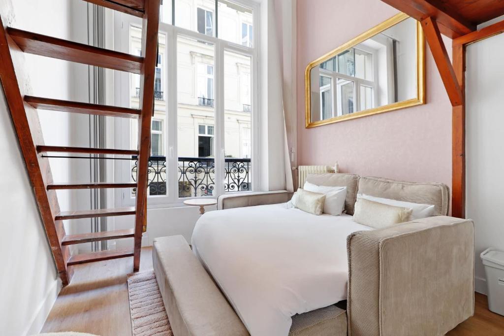 BM-Appartement Design en Duplex Champs-Elysees - 3