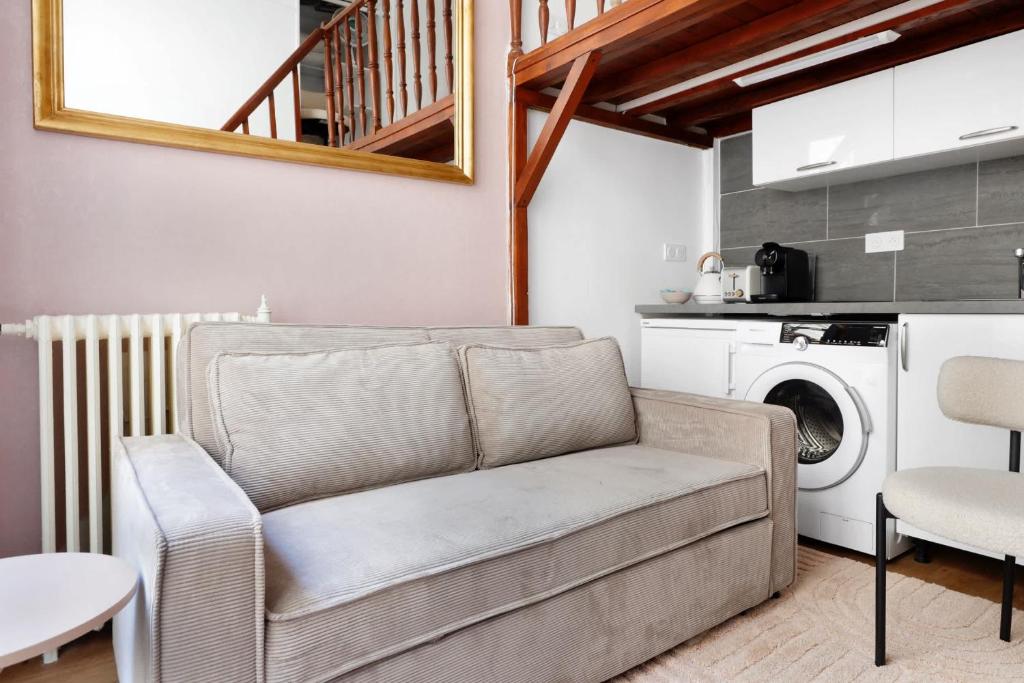 BM-Appartement Design en Duplex Champs-Elysees - 2