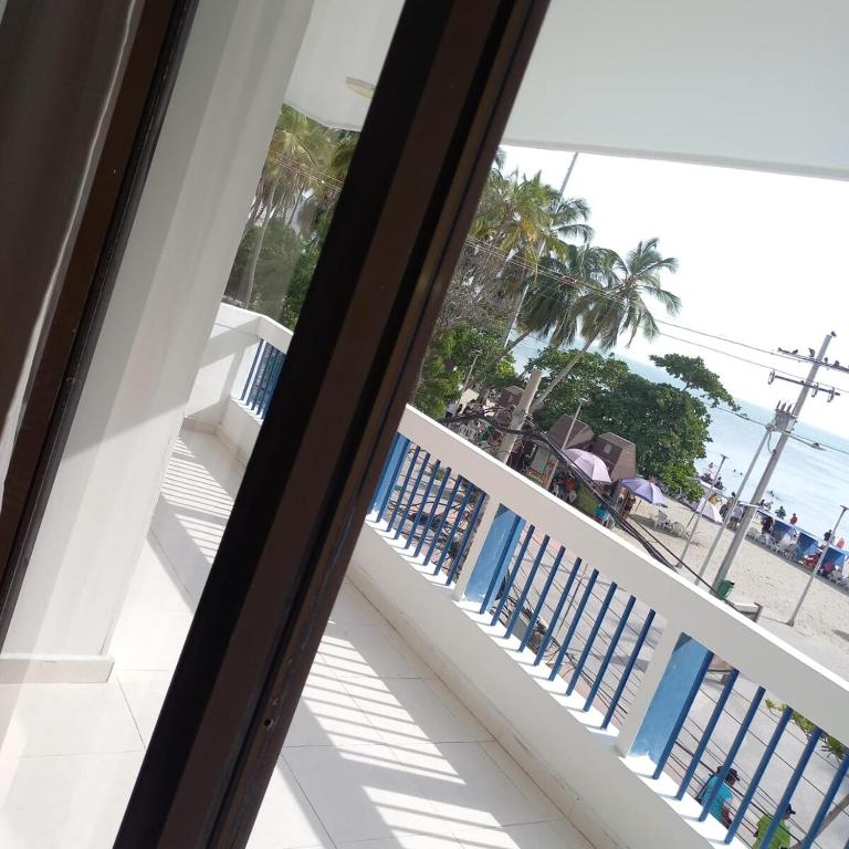 Apartamento frente al mar y la playa Rodadero - 5