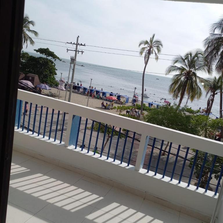 Apartamento frente al mar y la playa Rodadero - 2