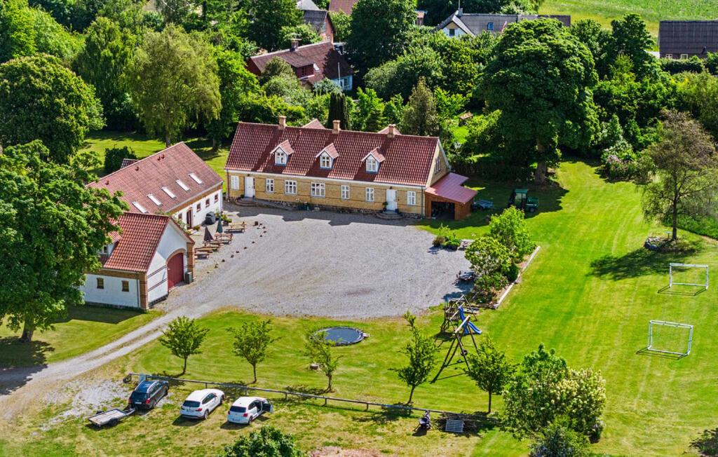 Margrethehøj, Grena