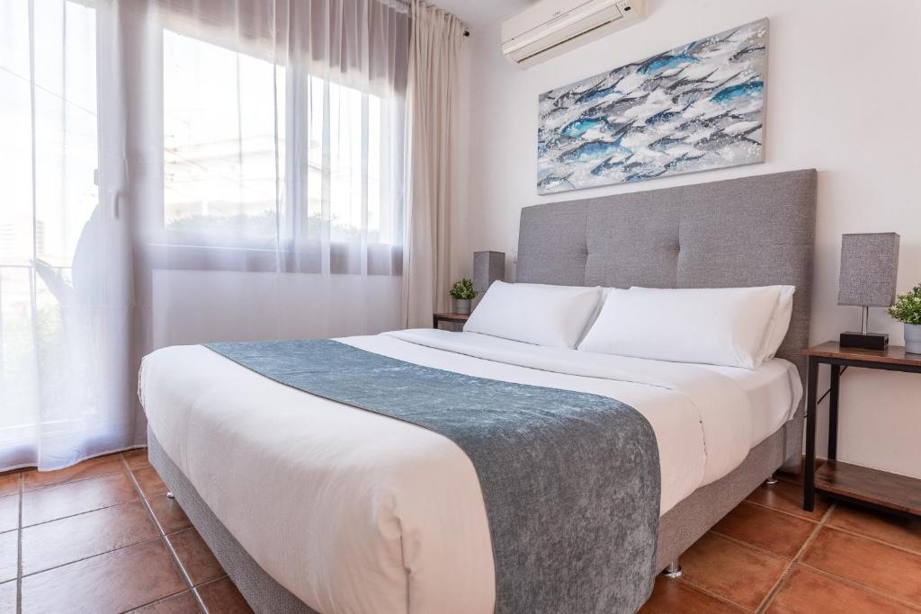 Estudio Rosimar, L' Escala