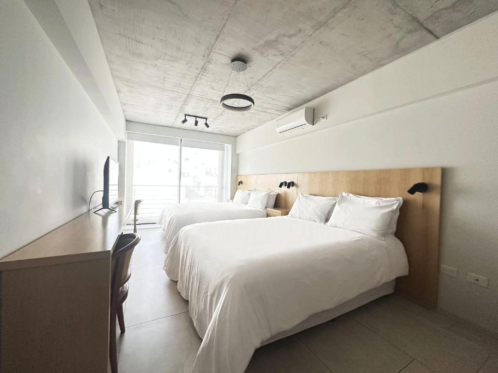 Enjoy Vallan Host @ Matienzo Lot Studios 103 - 2