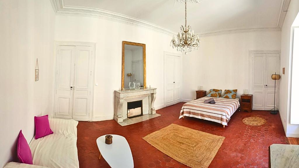 Cristal suite – a hidden gem in historic center, Nîmes