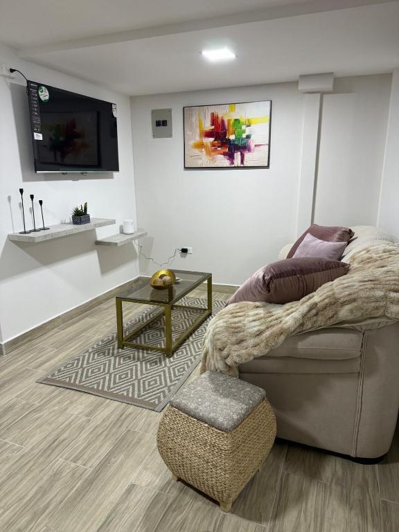 Beautiful house with balconies and spectacular views - 1