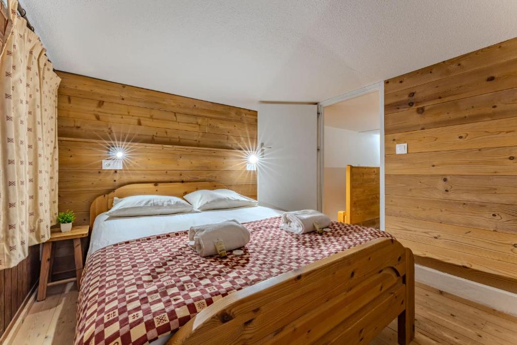 Cozy Mountain Apartment - Ski-In Ski-Out Access, Balcony & Parking - Résidence Le Silveralp - 5