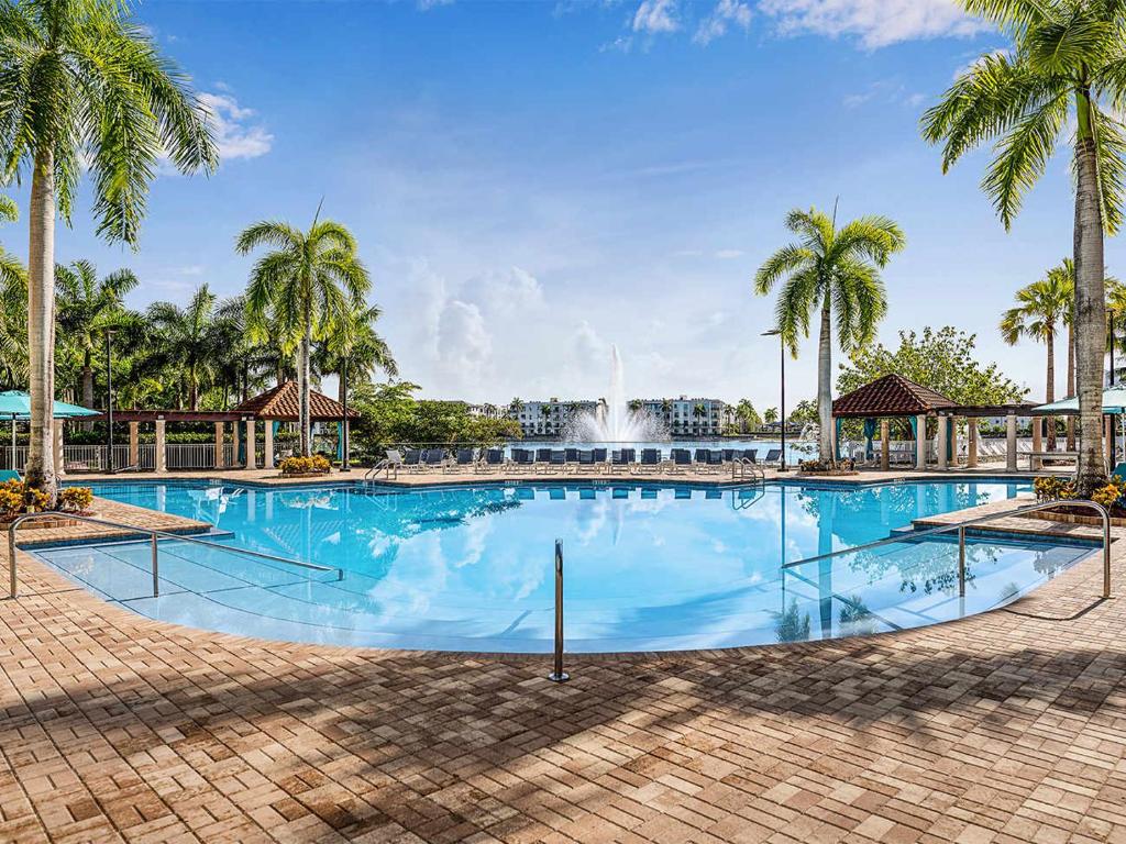 Marriott's Villas at Doral 2BR Apartment with Resort Access, Miami