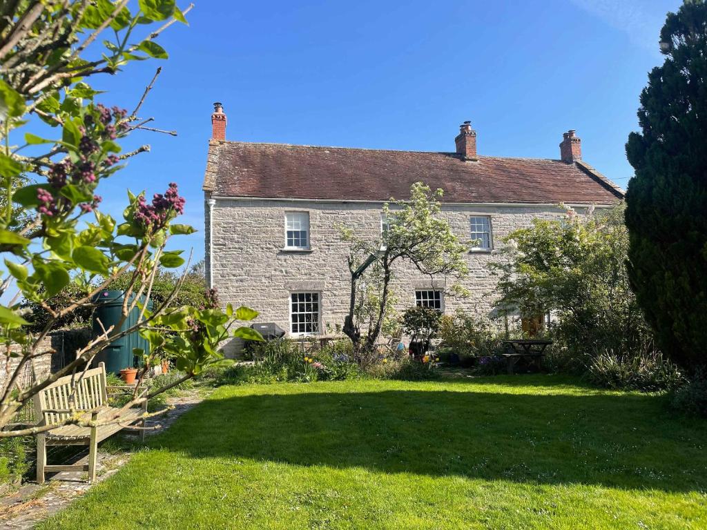 Grade II Listed House Tranquil Garden & Parking, Kingsdon