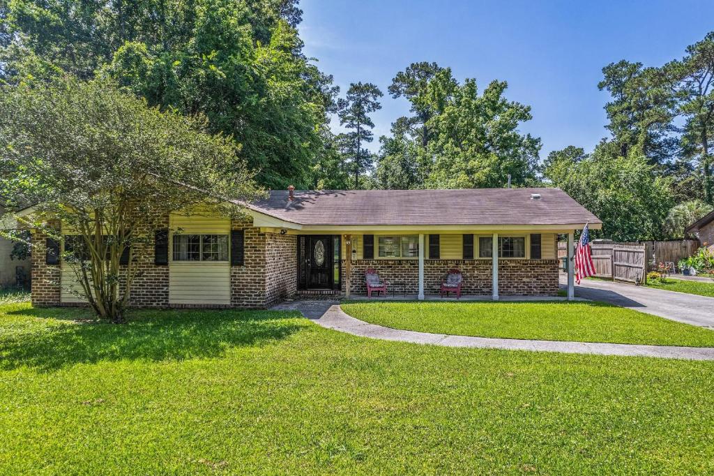Private Pool & Fenced Yard - Sassy in the Sun, Savannah