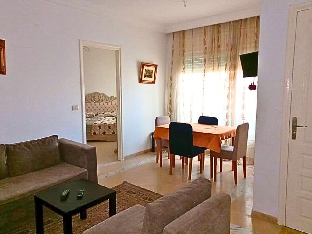 S1 Moderne à Ennasr 2 - Vue Jardin, Fibre Optique & Proche de Tout, Ariana