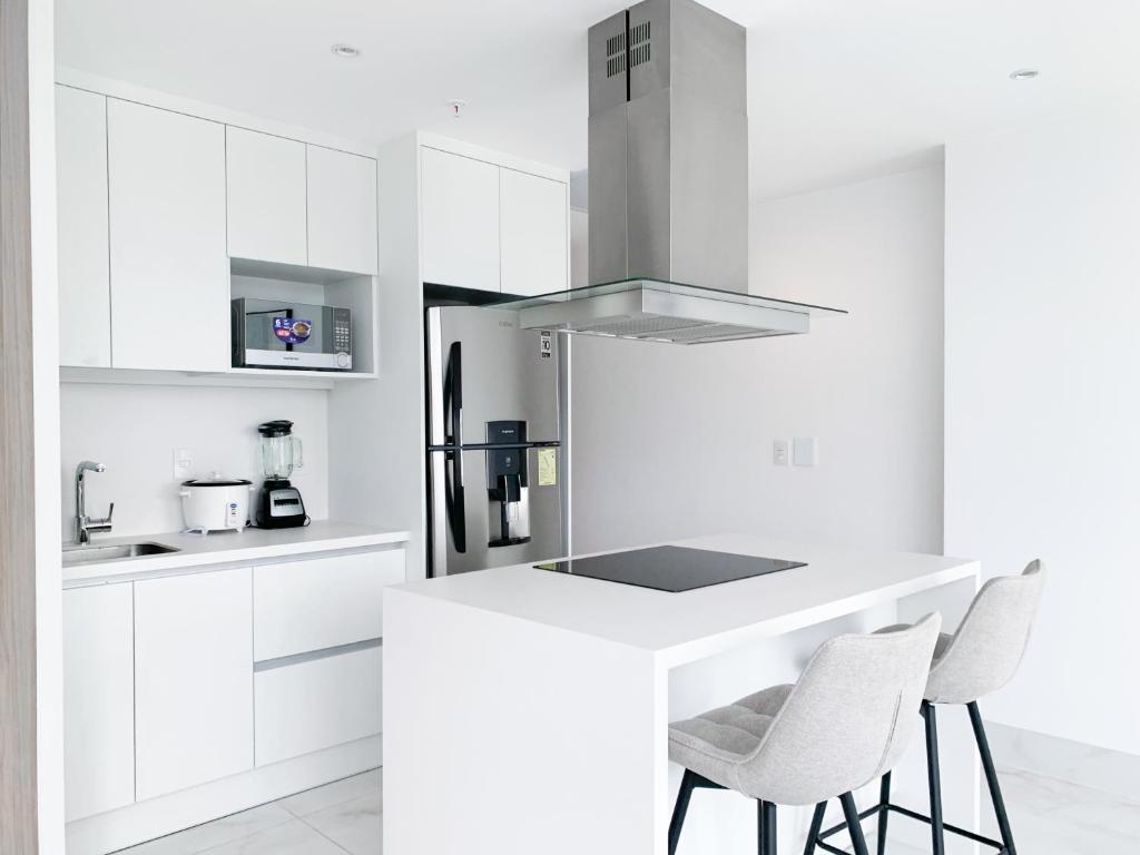 Suites de lujo cerca del WORLD TRADE CENTER, Parking Gratis, GYM, PISCINA - 2