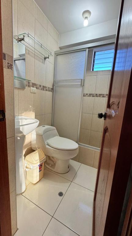 Alojamiento de habitaciones, con baños privados - 4