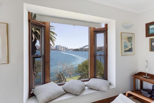 Cremorne Point paradise - Views of opera house CP302, Sydney