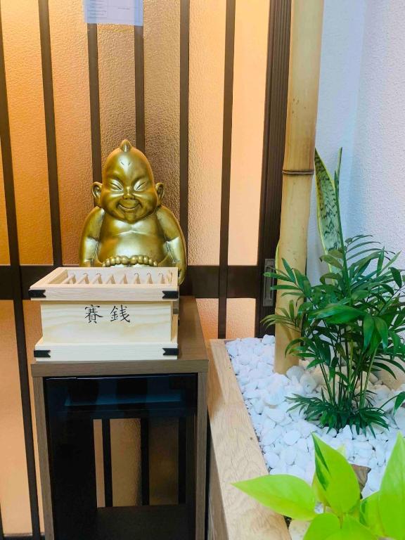 4LDK 142m2 7 min walk from Namba Station, Dotonbori, Shinsaibashi access, Ósaka