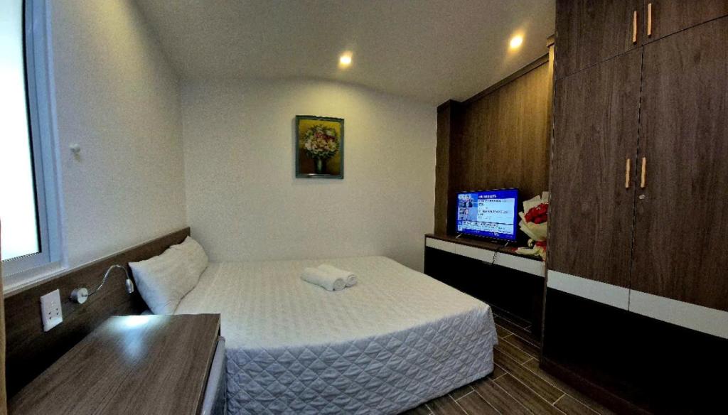 Shared lounge/TV area