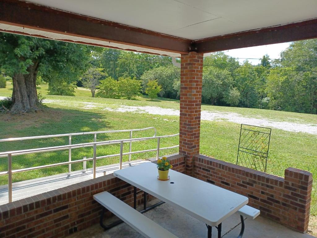 Lakeland Way, Jefferson City