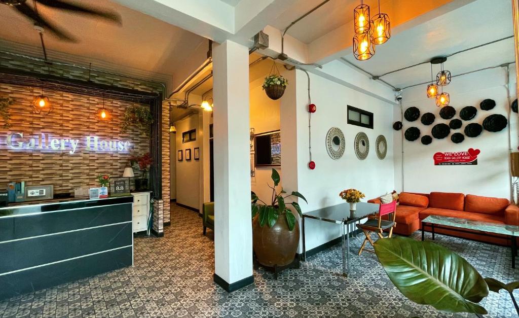 Beach Gallery House