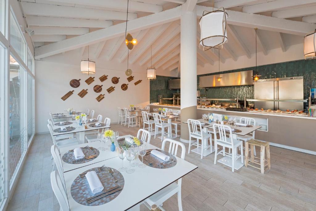 FERGUS Club Europa — Restaurant & bars in Peguera, Balearic Islands