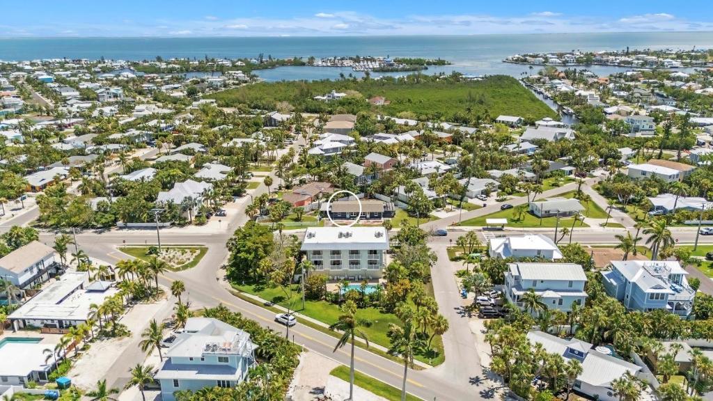 Seaduction AMI A condo, Holmes Beach