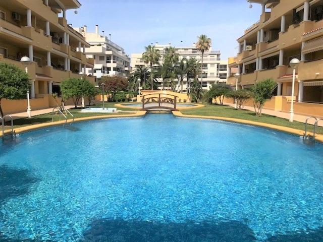 Bajo con jardín en Cascadas de las Marina - 2