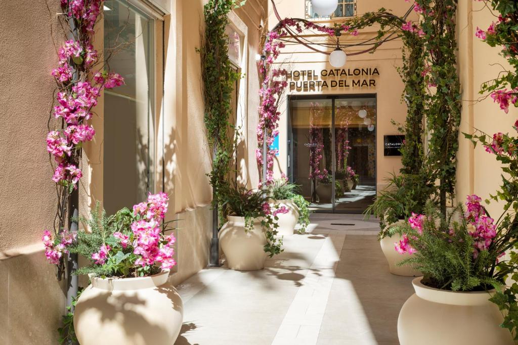 Catalonia Puerta del Mar — Hotel building in Malaga, Andalusia