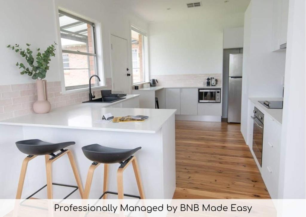 Haven on Hill - Modern & Charming, Touch of Pink, Orange