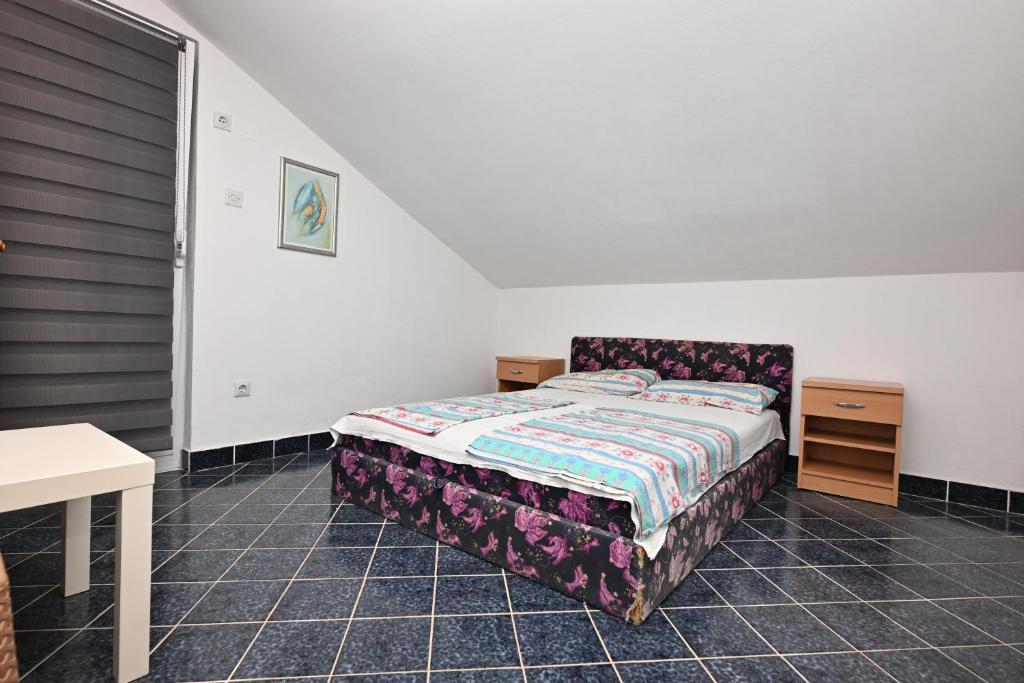 Apartments Holiday - 4