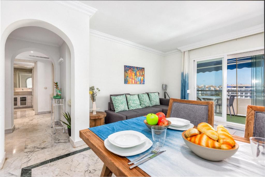 Apartment in Puerto Banus with pool views and parking - 5