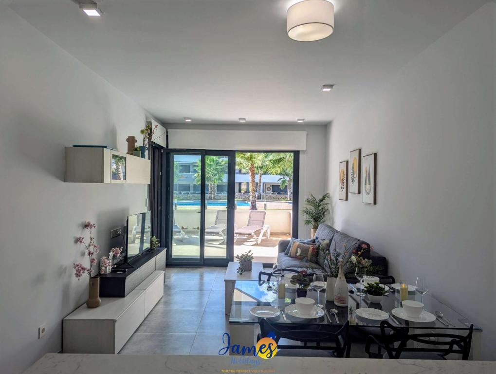 Alfredsi Luxury Poolside Retreat Apt Duly11 - 4